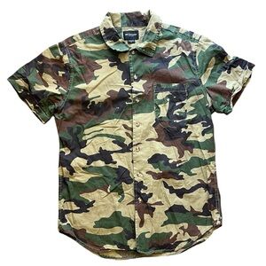 OBEY PROPAGANDA Camo Shirt Mens Sz Med Button Up Short Sleeve Military Army